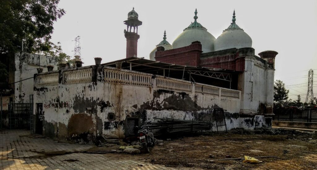 Sarai Ala Vardi Khan Mosque