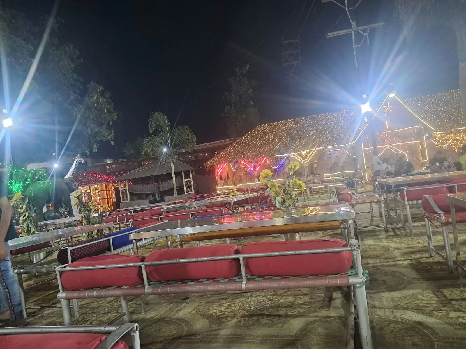 al hind dhaba bhiwandi ambience