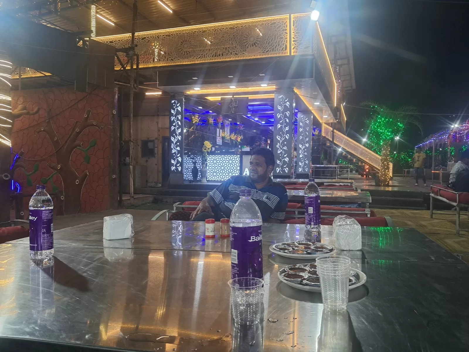 mehmood bhai at al hind dhaba bhiwandi ambience